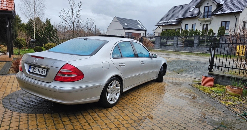 Mercedes-Benz Klasa E cena 29000 przebieg: 243000, rok produkcji 2004 z Zagórz małe 466